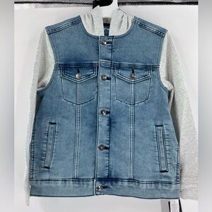 kids' denim jacket from the brand Art Class new size medium